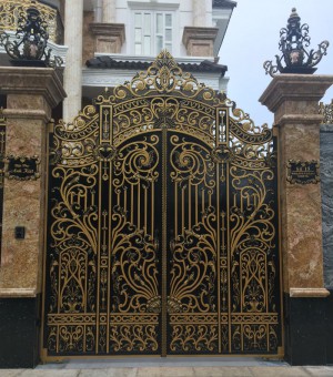 Cổng nhôm đúc mẫu C-081