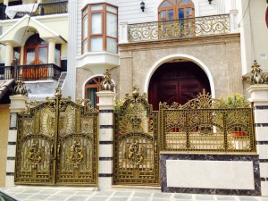 Cổng nhôm đúc mẫu C-050